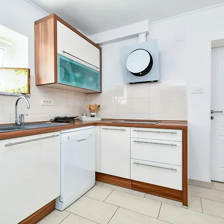Family Friendly House With A Parking Space Bribir, Novi Vinodolski - 23378 Bribir (Primorje-Gorski Kotar)
