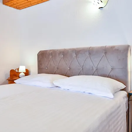 Family Friendly House With A Parking Space Bribir, Novi Vinodolski - 23378