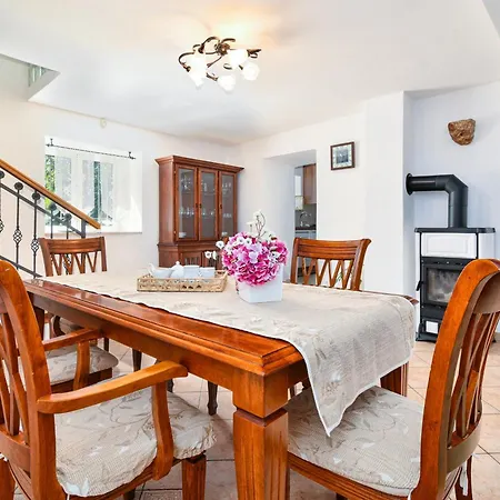 Family Friendly House With A Parking Space Bribir, Novi Vinodolski - 23378 *