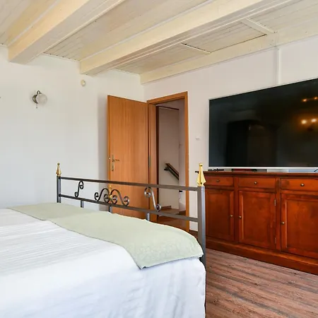 Family Friendly House With A Parking Space Bribir, Novi Vinodolski - 23378 * Bribir (Primorje-Gorski Kotar)