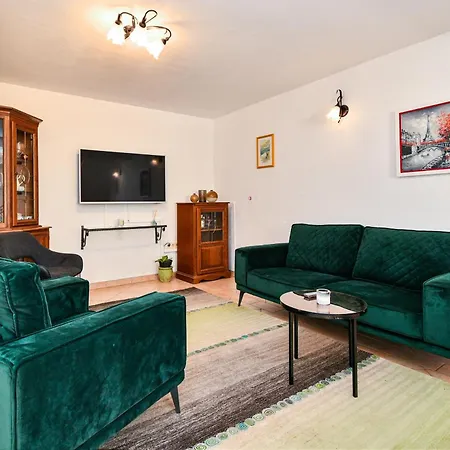 Family Friendly House With A Parking Space Bribir, Novi Vinodolski - 23378