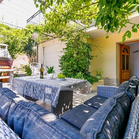 Family Friendly House With A Parking Space Bribir, Novi Vinodolski - 23378 * Bribir