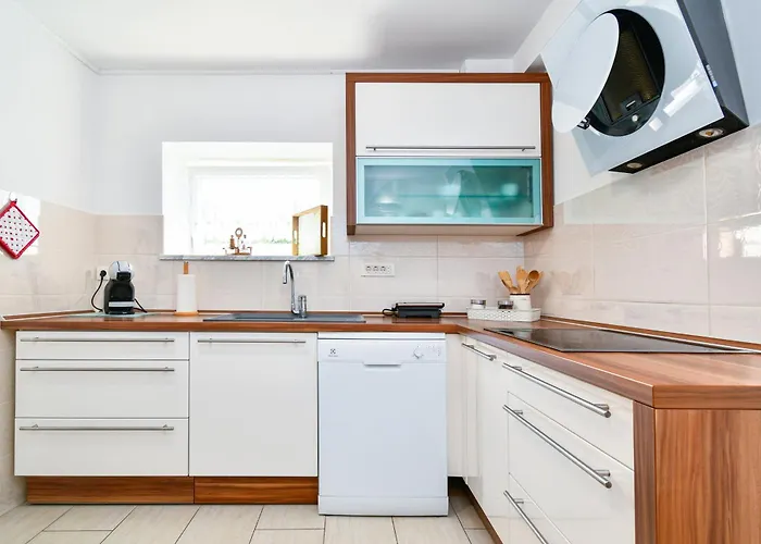 Family Friendly House With A Parking Space Bribir, Novi Vinodolski - 23378