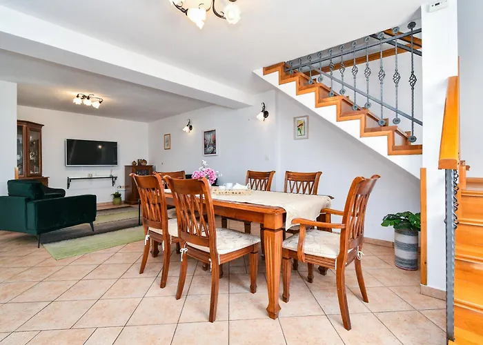 Case de vacanță Family Friendly House With A Parking Space Bribir, Novi Vinodolski - 23378